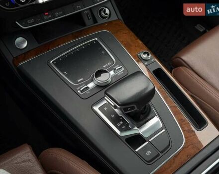 Белый Ауди Ку 5, объемом двигателя 1.98 л и пробегом 158 тыс. км за 25500 $, фото 65 на Automoto.ua