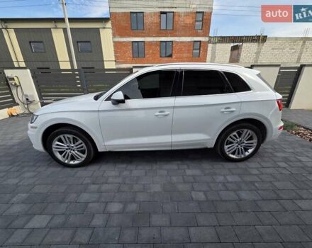 Белый Ауди Ку 5, объемом двигателя 1.98 л и пробегом 179 тыс. км за 26000 $, фото 5 на Automoto.ua