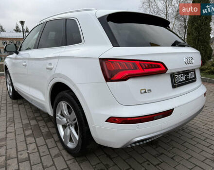 Белый Ауди Ку 5, объемом двигателя 1.98 л и пробегом 95 тыс. км за 29400 $, фото 10 на Automoto.ua