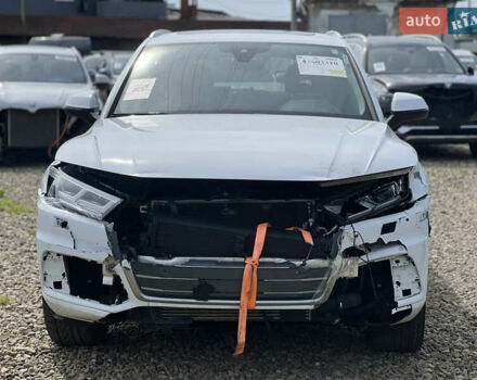 Белый Ауди Ку 5, объемом двигателя 2 л и пробегом 239 тыс. км за 16000 $, фото 4 на Automoto.ua