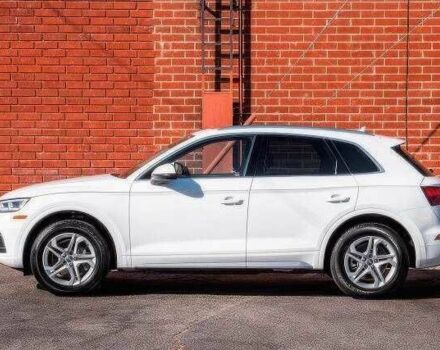 Білий Ауді Ку 5, об'ємом двигуна 2 л та пробігом 98 тис. км за 8000 $, фото 4 на Automoto.ua