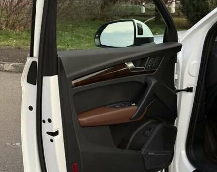 Белый Ауди Ку 5, объемом двигателя 1.98 л и пробегом 108 тыс. км за 26700 $, фото 14 на Automoto.ua