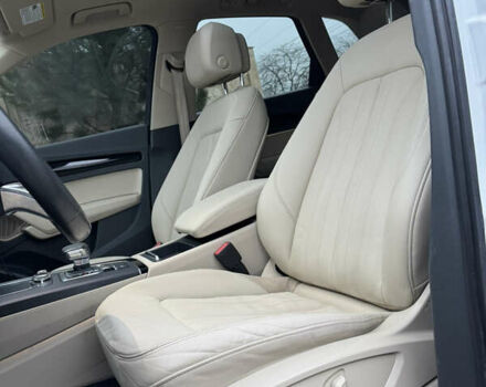 Белый Ауди Ку 5, объемом двигателя 2 л и пробегом 108 тыс. км за 28500 $, фото 19 на Automoto.ua