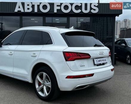 Белый Ауди Ку 5, объемом двигателя 2 л и пробегом 209 тыс. км за 25990 $, фото 5 на Automoto.ua