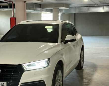 Белый Ауди Ку 5, объемом двигателя 2 л и пробегом 168 тыс. км за 26990 $, фото 2 на Automoto.ua