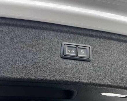 Белый Ауди Ку 5, объемом двигателя 2 л и пробегом 77 тыс. км за 16000 $, фото 8 на Automoto.ua