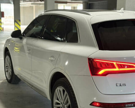 Белый Ауди Ку 5, объемом двигателя 2 л и пробегом 168 тыс. км за 26990 $, фото 3 на Automoto.ua