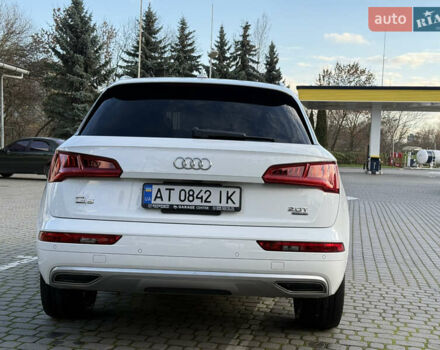 Белый Ауди Ку 5, объемом двигателя 1.98 л и пробегом 102 тыс. км за 25900 $, фото 5 на Automoto.ua
