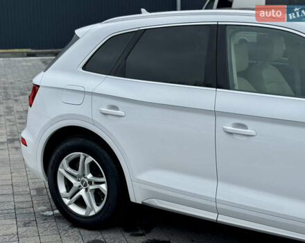 Білий Ауді Ку 5, об'ємом двигуна 1.98 л та пробігом 159 тис. км за 24699 $, фото 15 на Automoto.ua