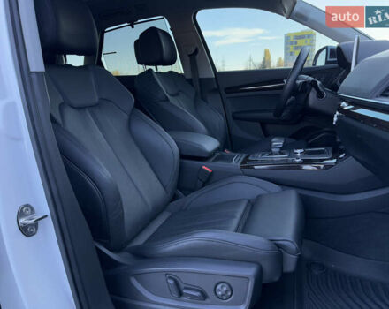 Білий Ауді Ку 5, об'ємом двигуна 2 л та пробігом 194 тис. км за 24500 $, фото 18 на Automoto.ua