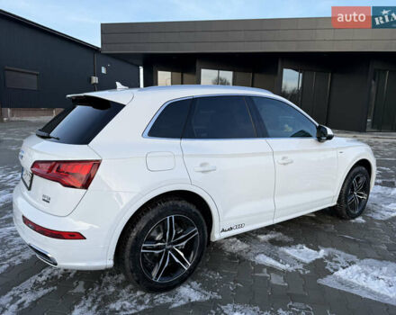 Білий Ауді Ку 5, об'ємом двигуна 1.98 л та пробігом 116 тис. км за 26500 $, фото 4 на Automoto.ua