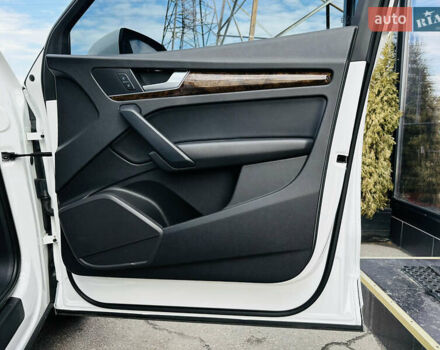 Белый Ауди Ку 5, объемом двигателя 1.98 л и пробегом 93 тыс. км за 26500 $, фото 27 на Automoto.ua