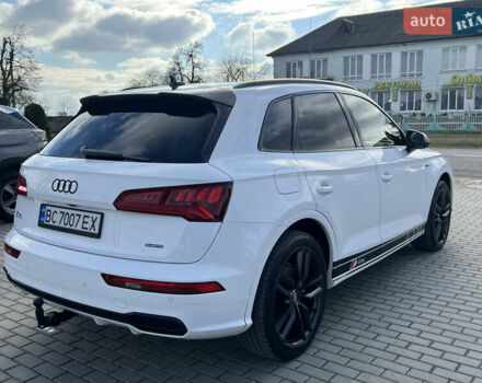 Белый Ауди Ку 5, объемом двигателя 1.97 л и пробегом 287 тыс. км за 27816 $, фото 5 на Automoto.ua