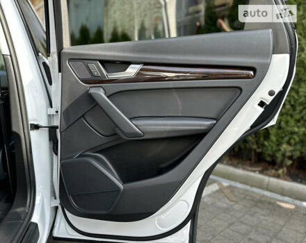 Белый Ауди Ку 5, объемом двигателя 2 л и пробегом 41 тыс. км за 24900 $, фото 67 на Automoto.ua