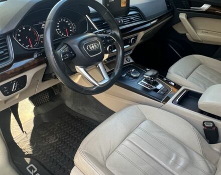 Белый Ауди Ку 5, объемом двигателя 2 л и пробегом 102 тыс. км за 26500 $, фото 5 на Automoto.ua