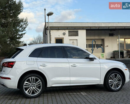 Белый Ауди Ку 5, объемом двигателя 1.98 л и пробегом 102 тыс. км за 25900 $, фото 3 на Automoto.ua