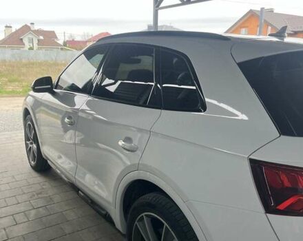 Белый Ауди Ку 5, объемом двигателя 1.98 л и пробегом 60 тыс. км за 35600 $, фото 4 на Automoto.ua