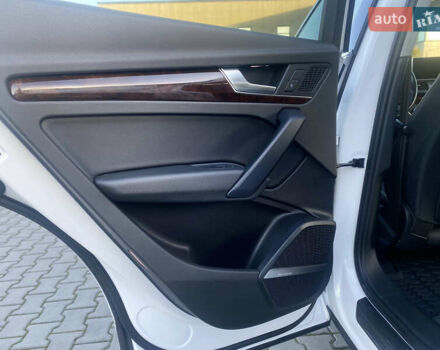 Белый Ауди Ку 5, объемом двигателя 0 л и пробегом 189 тыс. км за 21800 $, фото 27 на Automoto.ua