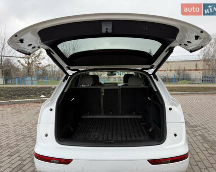 Белый Ауди Ку 5, объемом двигателя 1.98 л и пробегом 95 тыс. км за 29400 $, фото 26 на Automoto.ua