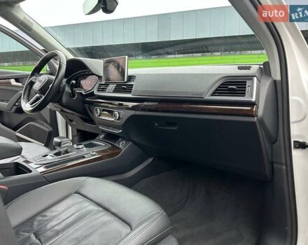 Белый Ауди Ку 5, объемом двигателя 1.98 л и пробегом 107 тыс. км за 26900 $, фото 2 на Automoto.ua