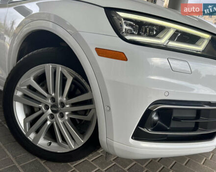 Белый Ауди Ку 5, объемом двигателя 1.98 л и пробегом 139 тыс. км за 27499 $, фото 5 на Automoto.ua
