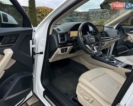 Белый Ауди Ку 5, объемом двигателя 2 л и пробегом 135 тыс. км за 26950 $, фото 84 на Automoto.ua