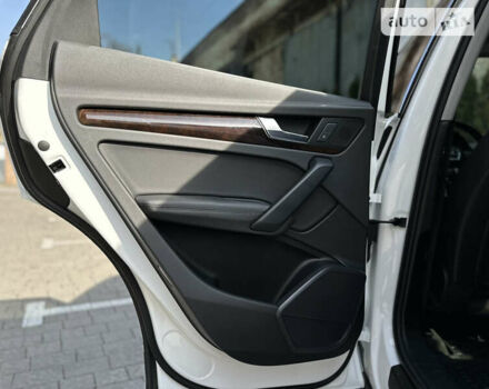 Белый Ауди Ку 5, объемом двигателя 2 л и пробегом 41 тыс. км за 24900 $, фото 58 на Automoto.ua