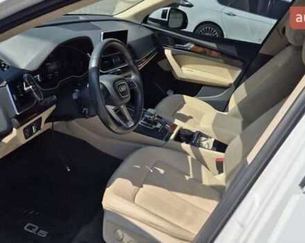 Белый Ауди Ку 5, объемом двигателя 1.98 л и пробегом 57 тыс. км за 30000 $, фото 25 на Automoto.ua