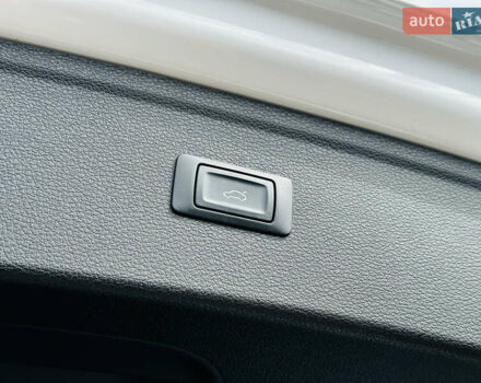 Белый Ауди Ку 5, объемом двигателя 1.98 л и пробегом 93 тыс. км за 26500 $, фото 12 на Automoto.ua