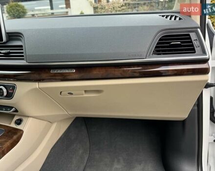 Белый Ауди Ку 5, объемом двигателя 2 л и пробегом 135 тыс. км за 26950 $, фото 139 на Automoto.ua