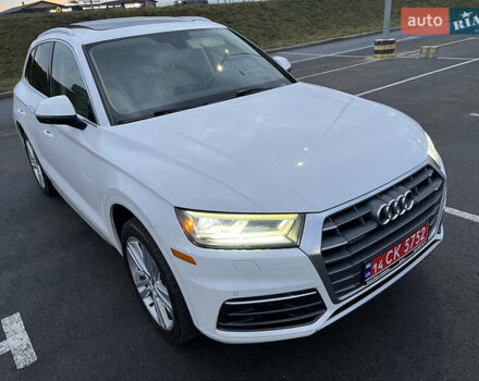 Білий Ауді Ку 5, об'ємом двигуна 1.98 л та пробігом 111 тис. км за 25600 $, фото 4 на Automoto.ua