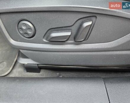 Белый Ауди Ку 5, объемом двигателя 1.98 л и пробегом 179 тыс. км за 26000 $, фото 23 на Automoto.ua