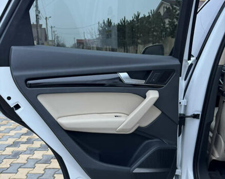 Белый Ауди Ку 5, объемом двигателя 2 л и пробегом 108 тыс. км за 28500 $, фото 22 на Automoto.ua