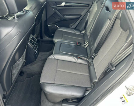 Белый Ауди Ку 5, объемом двигателя 1.97 л и пробегом 287 тыс. км за 27816 $, фото 20 на Automoto.ua