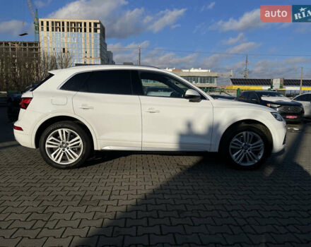 Белый Ауди Ку 5, объемом двигателя 1.98 л и пробегом 193 тыс. км за 25000 $, фото 2 на Automoto.ua