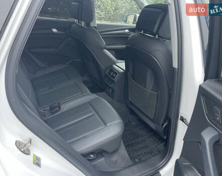 Белый Ауди Ку 5, объемом двигателя 2 л и пробегом 120 тыс. км за 27800 $, фото 14 на Automoto.ua