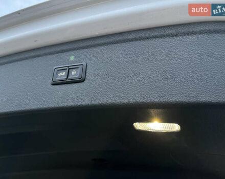 Білий Ауді Ку 5, об'ємом двигуна 1.98 л та пробігом 111 тис. км за 25600 $, фото 13 на Automoto.ua