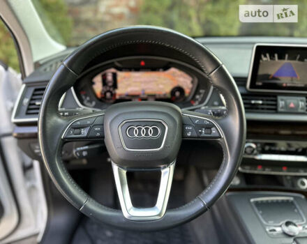 Белый Ауди Ку 5, объемом двигателя 2 л и пробегом 41 тыс. км за 24900 $, фото 38 на Automoto.ua