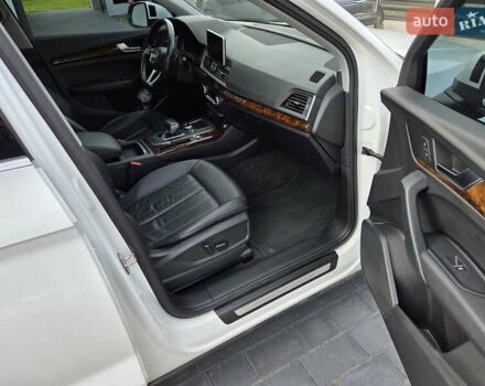 Белый Ауди Ку 5, объемом двигателя 1.98 л и пробегом 179 тыс. км за 26000 $, фото 14 на Automoto.ua