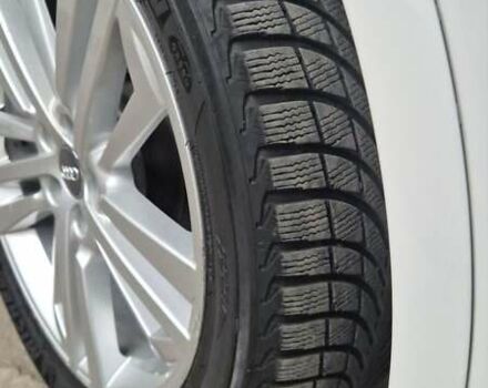 Белый Ауди Ку 5, объемом двигателя 1.98 л и пробегом 57 тыс. км за 30000 $, фото 8 на Automoto.ua