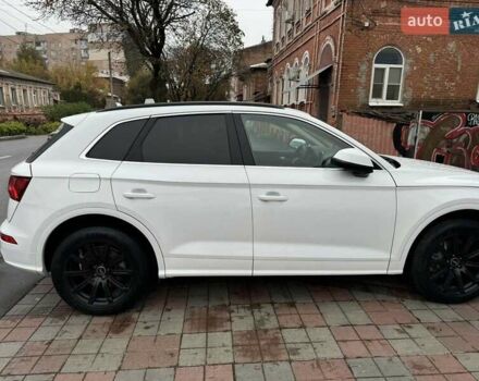 Белый Ауди Ку 5, объемом двигателя 1.98 л и пробегом 162 тыс. км за 26500 $, фото 5 на Automoto.ua
