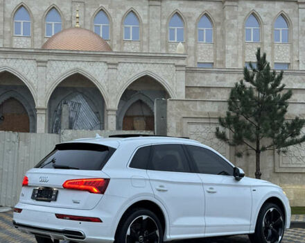 Белый Ауди Ку 5, объемом двигателя 2 л и пробегом 108 тыс. км за 28500 $, фото 6 на Automoto.ua