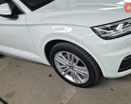 Белый Ауди Ку 5, объемом двигателя 1.98 л и пробегом 57 тыс. км за 30000 $, фото 4 на Automoto.ua