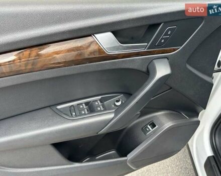 Белый Ауди Ку 5, объемом двигателя 1.98 л и пробегом 170 тыс. км за 20700 $, фото 10 на Automoto.ua