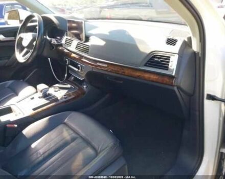 Білий Ауді Ку 5, об'ємом двигуна 2 л та пробігом 90 тис. км за 6900 $, фото 4 на Automoto.ua