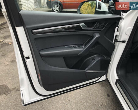 Белый Ауди Ку 5, объемом двигателя 2 л и пробегом 155 тыс. км за 17980 $, фото 38 на Automoto.ua