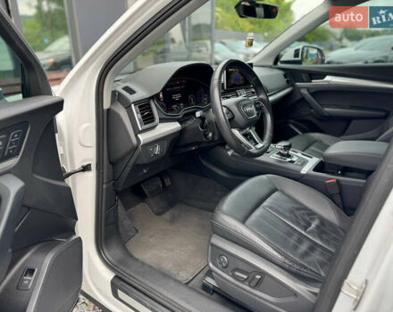 Белый Ауди Ку 5, объемом двигателя 2 л и пробегом 100 тыс. км за 27900 $, фото 4 на Automoto.ua