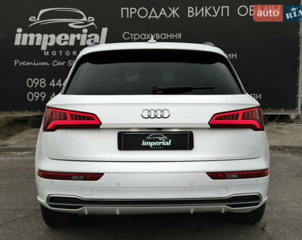 Білий Ауді Ку 5, об'ємом двигуна 1.98 л та пробігом 164 тис. км за 26000 $, фото 4 на Automoto.ua