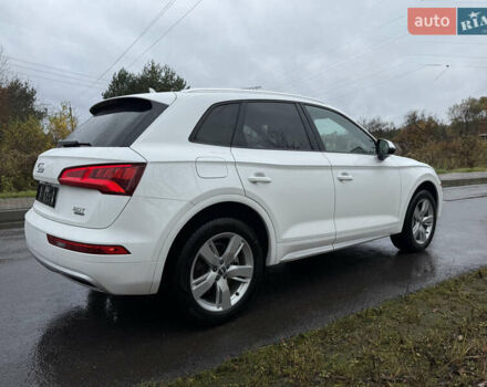 Белый Ауди Ку 5, объемом двигателя 2 л и пробегом 171 тыс. км за 20000 $, фото 7 на Automoto.ua