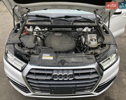 Белый Ауди Ку 5, объемом двигателя 2 л и пробегом 155 тыс. км за 17980 $, фото 29 на Automoto.ua